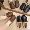 Plus Terciopelo Cálido 2026 Invierno Nuevo Más Vendido Casual Sin Cordones Planos Piel Zapatos Birkenstock Mujer