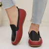 Sapatos rasos casuais femininos retrô de sola macia com blocos de cor e costura, mocassins de calçar fácil em branco e vermelho, tecido de bico redondo baixo