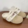Pantufas Meias Aconchegantes com Forro de Lã Estilo Birkenstock para Mulheres, Uso Externo, Novo Modelo Inverno 2026, Tamancos Peludos com Solado Grosso que Aumentam a Altura