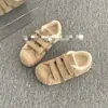Zapatillas de Entrenamiento Alemanas de Velcro Gruesas y Esponjosas para Mujer 2026 Nuevos Zapatos de Invierno Suela Gruesa Zapatos Casuales de Tabla Zapatos de Algodón Cálidos
