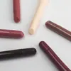 Bisnaga flexível de 15ml para cosméticos, ideal para batom, gloss e brilho labial. Cor rosa fosco especial, com bico chanfrado.