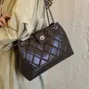 Bolso bandolera para mujer 2026 nuevo diseño de moda versátil simple para hombro con un diseño de cadena de rombos de alta gama y elegante