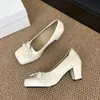 Zapatos slip-on, cómodos, nuevo estilo retro, verano 2026, zapatos Mary Jane versátiles de punta cuadrada poco profundos con lazo para mujer