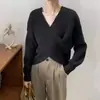 Suéter Feminino Liso com Decote V Cruzado, Novo Estilo Outono/Inverno 2026, Caimento Solto, Design Simples, Tricô de Manga Longa