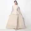 Foto Real - Vestido Longo Retro Estilo Francês de Manga Longa Plissado com Design que Marca a Cintura para um Visual Emagrecedor e Elegante