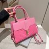 Bolso de mujer 2025, nuevo bolso portátil de moda para mujer, otoño e invierno, estilo occidental, retro, sencillo, para ir al trabajo, bandolera, pequeño bolso cuadrado.