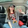 Playera Holgada de Algodón Puro de Alta Gama con Bloques de Color para Mujer, Moderna, Cool, con Graffiti de Dibujos Animados, Largo Medio, Reductora de Edad, Top Versátil Ins