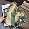 Bufanda Pequeña Larga Estrecha de Seda Fina Corea del Sur Bufanda Decorativa Otoño e Invierno Moda Cinta Combinación para Mujer Bufanda de Moda Elegante