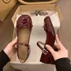 Zapatos de Mujer Estilo Nuevo 2026 con Impresionantes Zapatos Mary Jane Frances de Ballet de Cuero, Tacones Altos Gruesos, Color Plateado