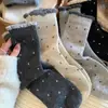 Calcetines versátiles de lunares, calcetines de otoño para mujer hasta la pantorrilla, calcetines cálidos estilo coreano apilables, calcetines largos casuales de moda para mujer