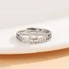 Anillo de Moda 2024 Plateado con Microincrustaciones, Diseño Hueco de Doble Capa de Nicho, Anillo Versátil para Mujer, Lujo Ligero, Venta Directa del Fabricante