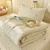 Juego de Edredón de Verano de Cuatro Piezas con Estampado de Dibujos Animados, Edredón Refrescante de Verano, Edredón para Aire Acondicionado, Juego de Cubre Cama, Juego de Ropa de Cama de Tres Piezas para Dormitorio de Estudiantes