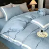 Conjunto de Roupa de Cama Jacquard Quatro Peças Luxo Leve Capa de Edredom Simples com Bordas Largas Lençol Respirável Amigo da Pele Conjunto de Cama para Todas as Estações
