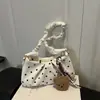 Bolsa Pequeña Cuadrada Fresca Dulce al por Mayor para Mujer 2026 Otoño Nuevo Bolso de Hombro Plegado de Lunares Bolso para el Trabajo y para Llevar Debajo del Brazo