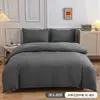 Juego de Cama Sencillo de Color Sólido de Cuatro Piezas, Juego de Tres Piezas con Funda Nórdica de Felpa Cepillada, Suministro Directo del Fabricante, Venta al por Mayor para Comercio Exterior, Dropshipping Disponible