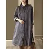 Nova Camisa Retrô de Algodão e Linho para Mulheres Verão e Outono 2026, Camisa de Cor Sólida com Estampa Escura, Jaqueta Cardigã de Comprimento Médio