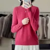 Blusa de tricô confortável, amiga da pele e estilosa, com um design simples e elegante. Esta peça versátil é perfeita para usar em camadas no outono e inverno, apresentando uma construção sem costuras