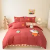 Conjunto de Quatro Peças de Algodão Escovado Espesso para Outono e Inverno Puro Algodão 2025 Novo Capa de Edredom Lençol de Cama Lençol com Elástico Bordado Floral Todas as Estações