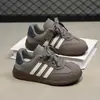 Tênis Esportivo Versátil de Cadarço com Solado Plano, Estilo de Treino Alemão, Blocos de Cor, Três Listras, Tênis de Treino Alemão para Mulheres, Tênis Casual, Sapatos Brancos Respiráveis