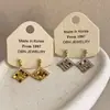 Brincos Geométricos Rombos de Zircônia Estilo Retro Hong Kong para Mulheres, Elegantes e Versáteis, Brincos de Nicho Únicos, Tendência Nova de Alto Padrão