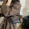 Bolsa de Axila Feminina 2026 Nova Tendência Outono High-End Vintage para o Dia a Dia Bolsa de Ombro Fashion Versátil Bolsa de Mão