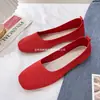 Mocassins Leves Femininos Europeus e Americanos Transfronteiriços, Sapatos Individuais Femininos para Exportação, Sapatos Planos Slip-On de Fly-Knit, Atacado de Tamanho Grande