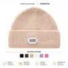Gorro de Punto Estilo Coreano Otoño Invierno Etiqueta en Inglés Gorro de Lana Versátil para Mujer Circunferencia de Cabeza Grande Protección para los Oídos Gorro para Clima Frío Gorro de Tejer Hace que la Cara Parezca Más Pequeña
