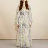 Modelo Transfronterizo Nuevo 2026 Estilo Socialité Elegante Vestido Social con Estampado de Cuello en V con Cintura Ceñida y Dobladillo Acampanado, Vestido Largo Adelgazante