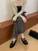 Outono 2026 Novo Estilo Britânico Vintage T-Strap Mary Jane Sapatos Pequenos de Couro Plano Francês Versátil Sapatos Individuais