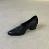 Sapatos de couro silenciosos estilo retrô francês de pele de carneiro com bico quadrado e salto grosso para mulheres, mocassins versáteis de couro genuíno para o trabalho