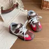 Zapatos de Entrenamiento Deportivos Funcionales Estilo Retro de Carreras para Niños Alemanes Estilo Otoño 2026 Unisex Modernos Geniales Zapatos Deportivos Bloques de Color Casuales Zapatos de Tabla
