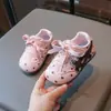 Tênis Feminino Moda Coreana Outono 2026 Versátil Macio Antiderrapante Cadarço Bolinhas Velcro