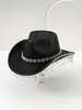 Gorra de Mezclilla Cepillada Color Borgoña Estilo Europeo y Americano Transfronteriza con Pedrería Resistente y Borlas para Fiestas, Escenarios, Celebraciones, Gorra Personalizada de Moda