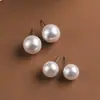 Brincos de Pérola Stud Europeus e Americanos Transfronteiriços de Luxo Leve com Agulha de Aço Acessórios para Piercing para Mulheres, Estilo de Nicho de Alta Qualidade Brincos de Joias para Atacado