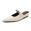 Zapatillas Mules Retro Francesas de Tacón de Cuña y Punta para Exterior de Mujer 2025 Primavera Nuevo Aumento Hebilla Metálica Mary Jane Zapatillas Medias