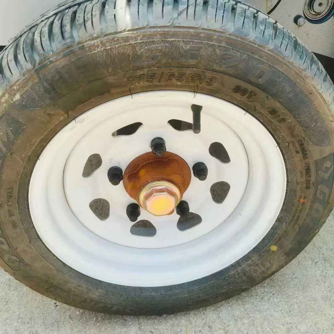 小型圆捆打捆机 6