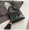 Bolsa de Ombro Estilo Moderno Retrô Transfronteiriça para o Verão 2026 Nova Moda Simples Versátil Casual Transversal para Mulheres