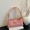 Bolso Pequeño de Cuero Encerado Texturizado Estilo Occidental para Mujer Modelo Nuevo 2026 Bolso Simple tipo Baguette para el Hombro Versátil para Principios de Primavera Bolso de Hombro