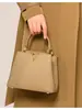Bolsa de Maternidad de Alta Gama 2025 Primavera y Verano Nueva Bolso Elegante para Mujer de Viaje Cruzado Lujo Ligero Portátil Bolso Kelly Bolso Pequeño