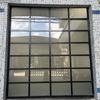 Puerta de garaje abatible de vidrio transparente para PC, puerta eléctrica de alta configuración, instalación profesional en tienda 4S, puerta de garaje de aleación de aluminio para villa