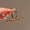 Grampo de Cabelo Acetato Estampa Leopardo Simples Estilo Coreano para Mulheres, Acessório de Cabelo Pinça Tubarão Versátil de Tamanho Médio