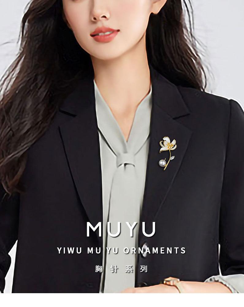 时尚优雅立体莲花胸针小众轻奢风珐琅彩胸花新品甜美个