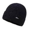 Chapéu de Lã Masculino Outono e Inverno Novo Chapéu de Tricô Quente Proteção para as Orelhas para Passeio ao Ar Livre Chapéu Pulôver Chapéu Espessado com Pelúcia Europeu e Americano