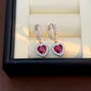 Hebilla de Oreja Nueva Estilo Coreano Forma de Corazón Full Circonita Pendientes de Circonita Coloridos Dulces Elegantes Pendientes de Corazón de Melocotón de Lujo Ligero para Mujer