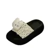 Sandalias de plataforma gruesa con estampado de lunares y gato KT para mujer, calzado de verano para exteriores, nuevas chanclas versátiles antideslizantes para la playa 2026