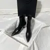 Botines de tacón de aguja de punta fina en color marrón para mujer, nuevo estilo coreano otoño/invierno 2026, versátiles con cremallera trasera, de tacón alto, elásticos y estilizados para mujer