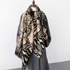 Bufanda de leopardo nueva europea y americana, gruesa, cálida, de moda, para otoño e invierno, chal exterior de cachemira de doble cara, de doble propósito, para comercio exterior.