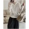 'Sudadera Relajada Sin Maquillaje' Lana, cómoda y fácil de llevar, estiliza, suave y moderna sudadera de punto con capucha
