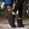 Botas de nieve de invierno nuevas y gruesas para exteriores, zapatos de algodón con forro polar para hombre, zapatos cálidos antideslizantes e impermeables para mujer, zapatos de alpinismo de cinco dedos