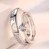 Explosiones al por mayor Plata Chapada Coreano Abierto Anillo de Pareja Coche Flor Corazón Hueco en Forma de Vivo Anillo para Hombres y Mujeres